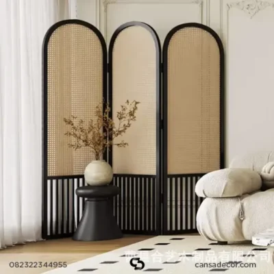 penyekat-ruangan-lipat-dari-kayu-unik